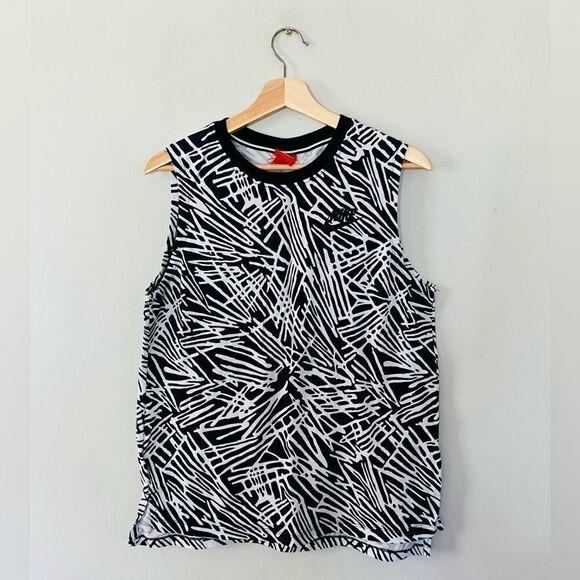 Nike Signal Palm Black and White Muscle tank - Picture 2 of 6